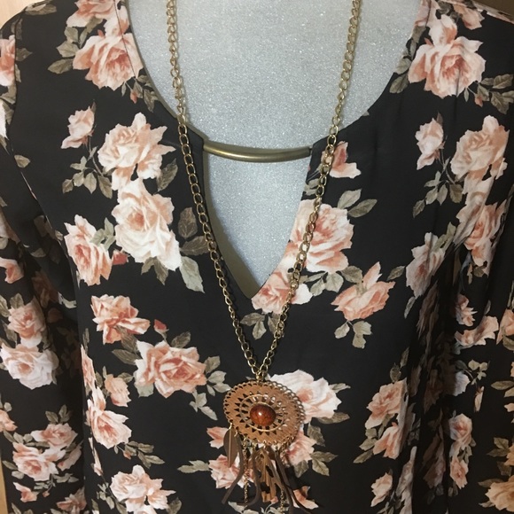 Forever 21 blouse - Picture 2 of 4